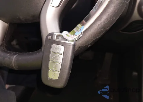 2013 Hyundai Tucson Limited z USA, uszkodzony, nr VIN KM8JU3AC6DU737331